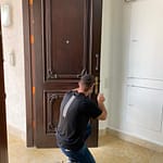 תיקון דלתות שריונית חוסם, אייל מתקן מנגנון דלת שריונית טכנאי דלתות מוסמך מבצע תיקון דלתות שריונית חוסם