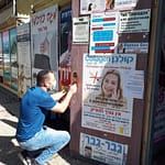 מנעולן בנשר מתקין מנעול חכם בדלת כניסה בשכונת רמות יצחק